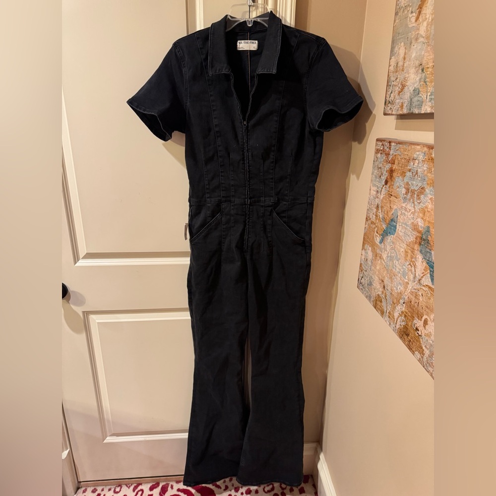 Free People Black Short-Sleeve Fitted Jumpsuit - Picture 6 of 9
